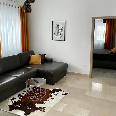 Lejlighed With Parking Space Baska Voda, Makarska - 23599 *